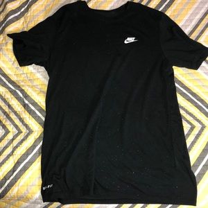 Athletic Cut Nike Tee (M)